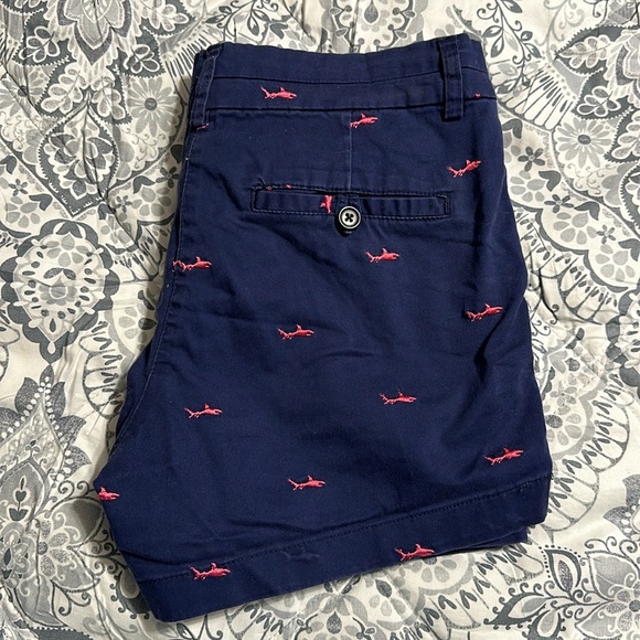 Woman’s shorts - Picture 3 of 3